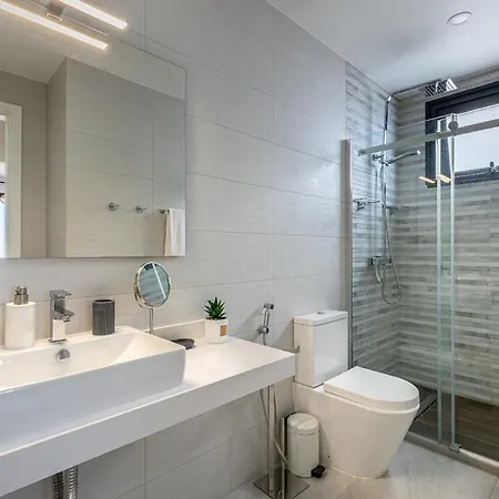 Ocean And Palms بيت للعطل