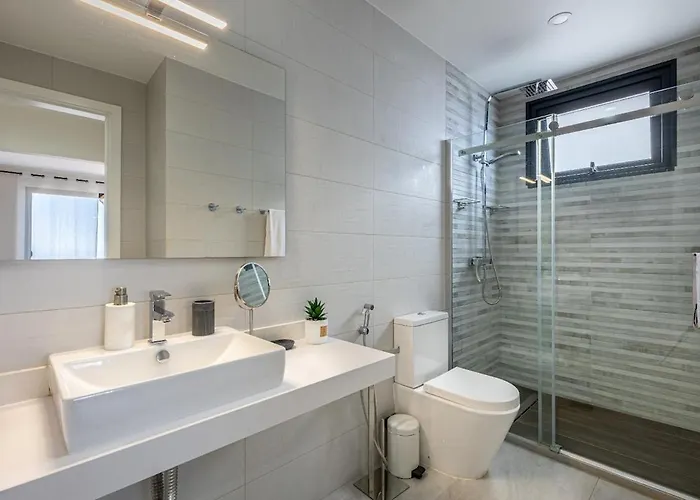 Ocean And Palms Tatil Evi