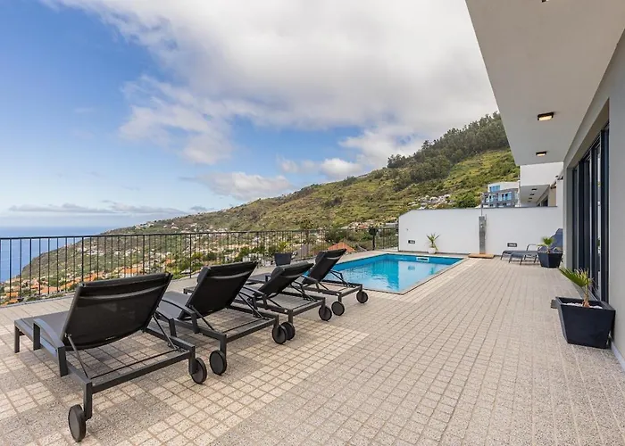 Ocean And Palms Feriehus Arco da Calheta (Madeira)